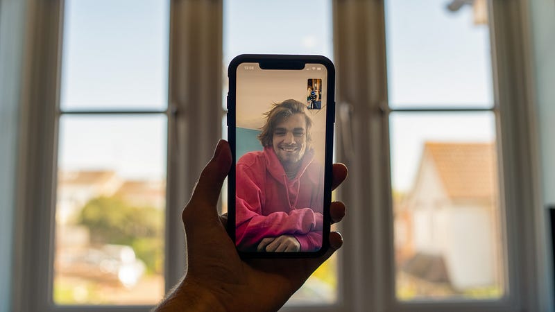 Blurred background effect for FaceTime calls