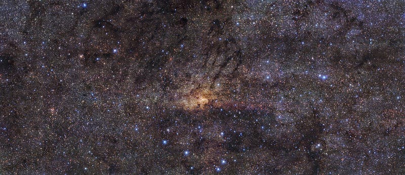 HAWK-I observations of the Milky Way's core